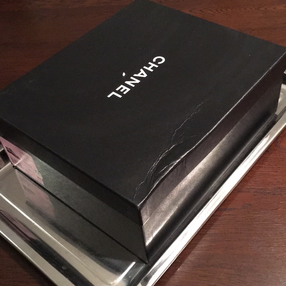 CHANEL Shoe Box - Picture 4 of 11